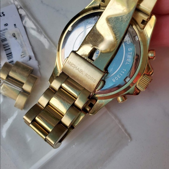 ❌❌SOLD ❌❌ORIGINAL. MICHAEL KORS WATCH. Womens. Battery is not included. - Picture 5 of 5